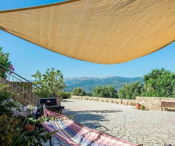 Eleftheria, - Spacious Luxury With Pool And Stunning Views וילה Lakíthra